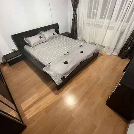 Dominic - 4 Mins From Center דירה קריובה