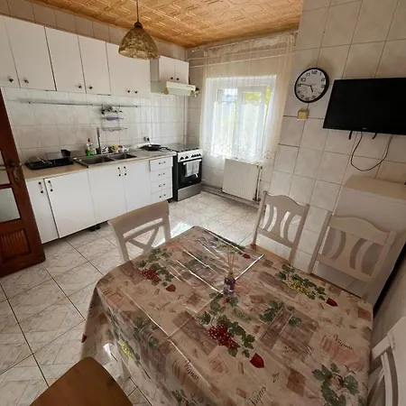 Dominic - 4 Mins From Center