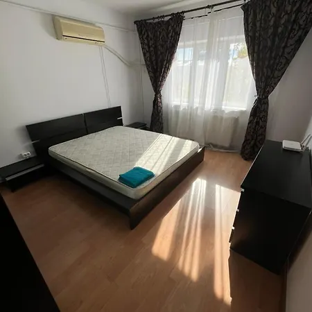 Apartment Dominic - 4 Mins From Center Craiova