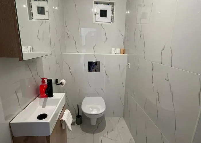 Dominic - 4 Mins From Center 公寓 *