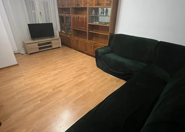 Dominic - 4 Mins From Center